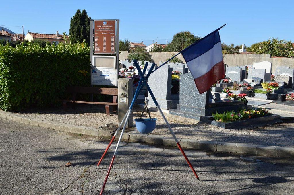 CEREMONIE DU 1 NOVEMBRE 2015 CIMETIERE DE MAZARGUES (2).JPG